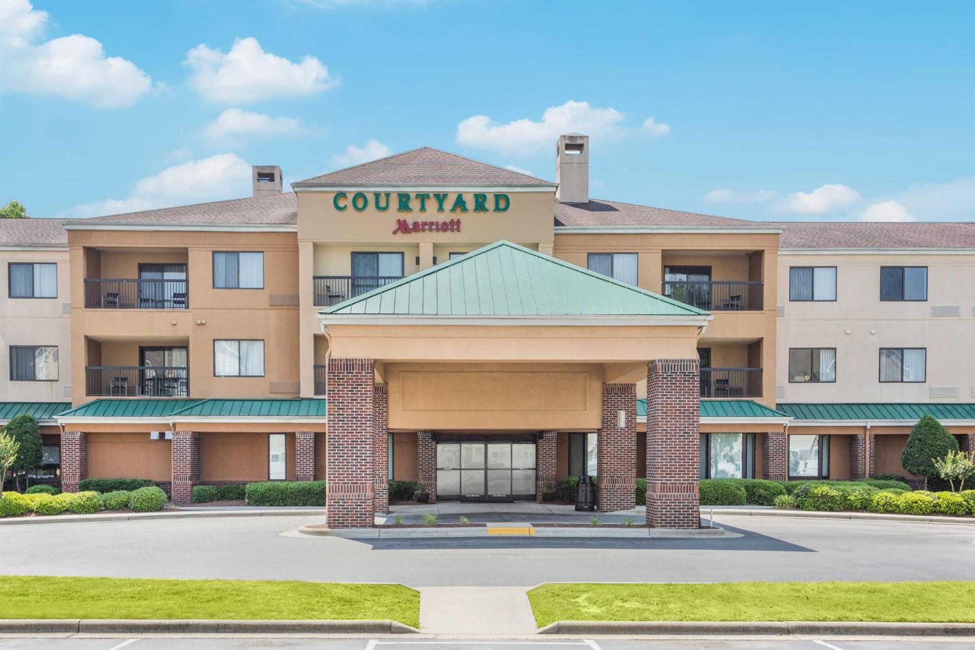 Courtyard By Marriott Rocky Mount Hotel Exterior foto