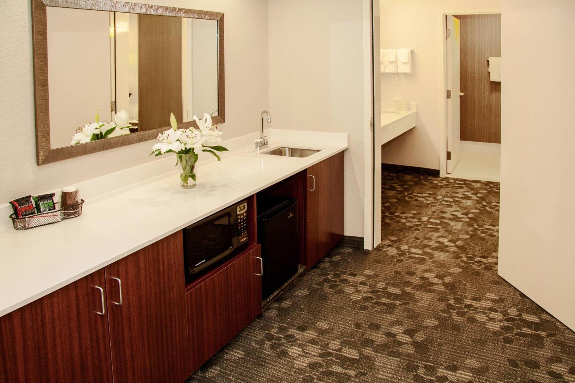 Courtyard By Marriott Rocky Mount Hotel Exterior foto
