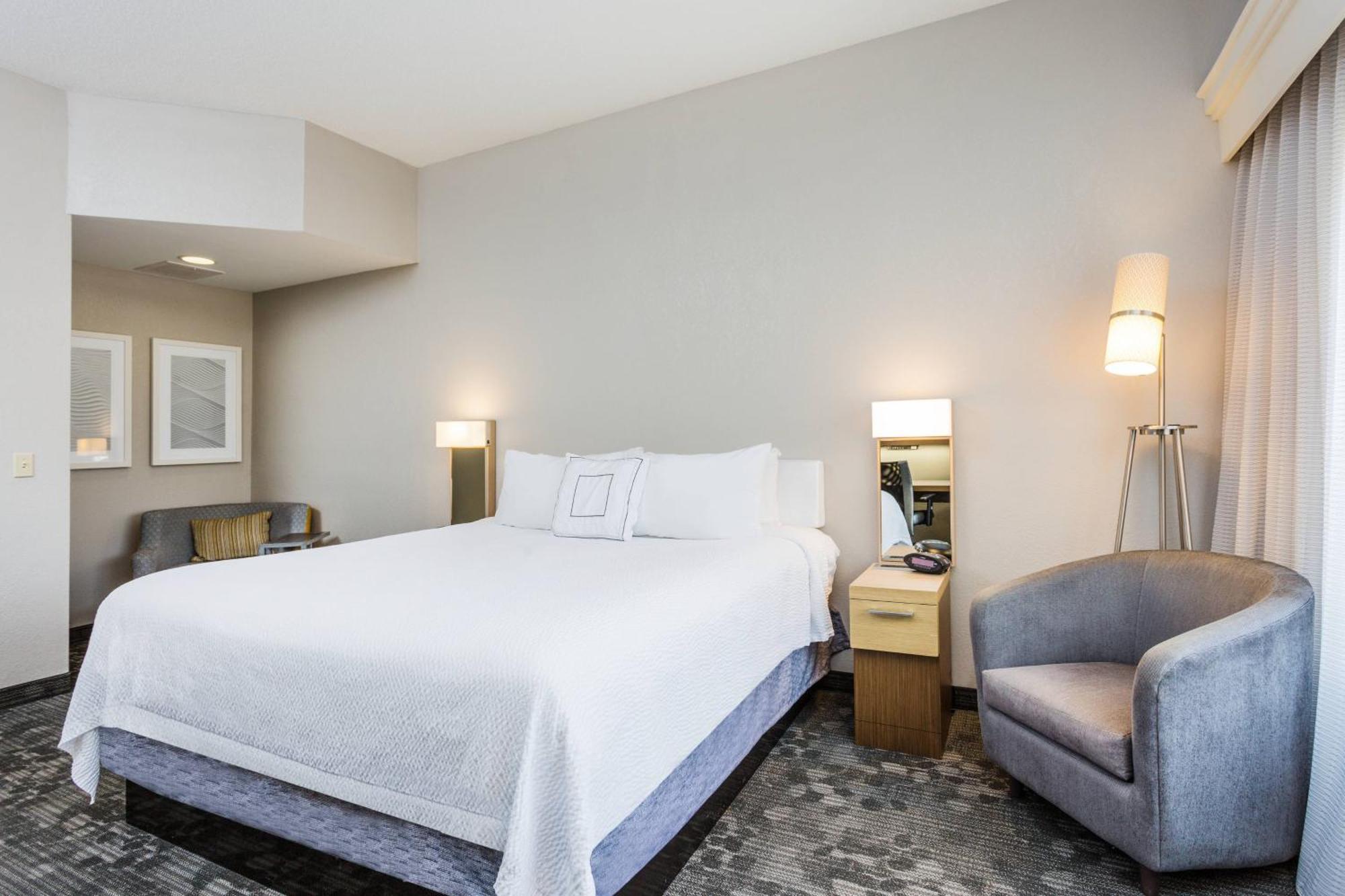 Courtyard By Marriott Rocky Mount Hotel Exterior foto